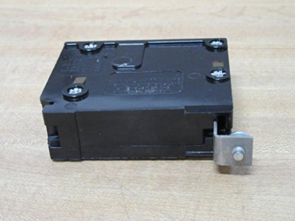 Eaton BAB1015 Bolt-On Mount Type BAB Industrial Miniature Circuit Breaker 1-Pole 15 Amp 120/240 Volt AC Quicklag
