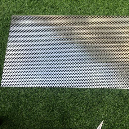 19 Gauge 30"x15" Perforated Metal Sheets Expanded Metal Mesh Opening 35% Hole 5mm 0.2"(About 1/5") Perforated Stainless Steel Sheet 304 Stainless Steel Mesh Screen Panel Decorati Plate - size: 30" X 15"